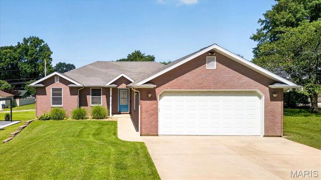 711 Morrison Avenue, Waterloo, IL 62298
