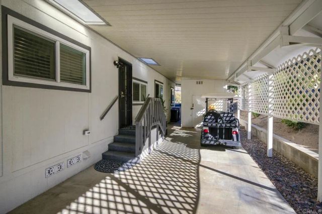 8975 Lawrence Welk Dr 314, Escondido, CA 92026