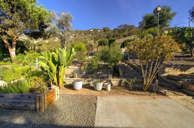 8975 Lawrence Welk Dr 314, Escondido, CA 92026