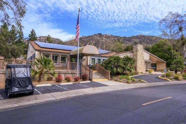 8975 Lawrence Welk Dr 314, Escondido, CA 92026