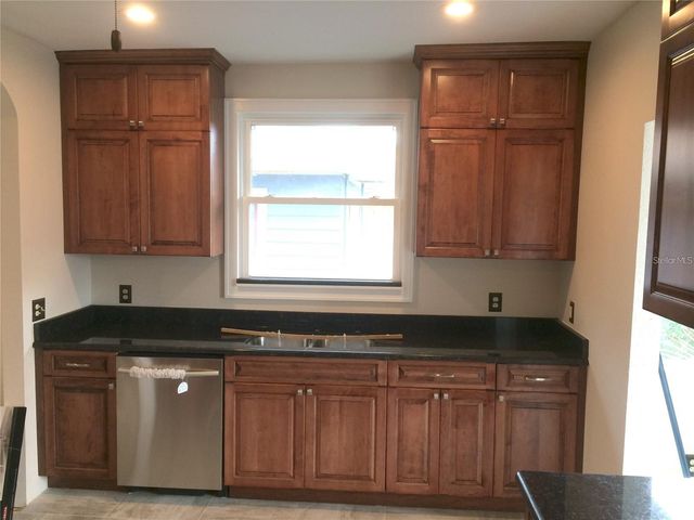 2926 2ND AVENUE N Apt B, St Petersburg, FL 33713