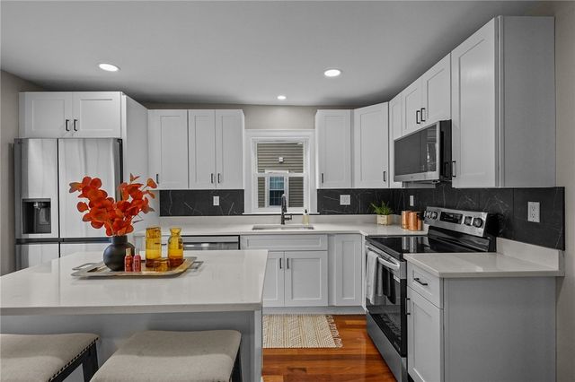 25 Tecumseh Street, Providence, RI 02906