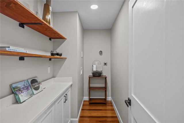 25 Tecumseh Street, Providence, RI 02906