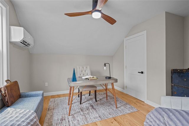 25 Tecumseh Street, Providence, RI 02906