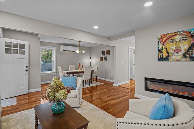 25 Tecumseh Street, Providence, RI 02906