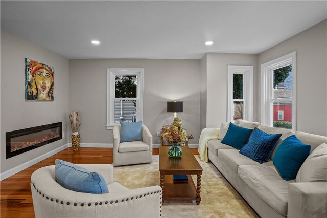 25 Tecumseh Street, Providence, RI 02906