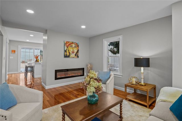 25 Tecumseh Street, Providence, RI 02906