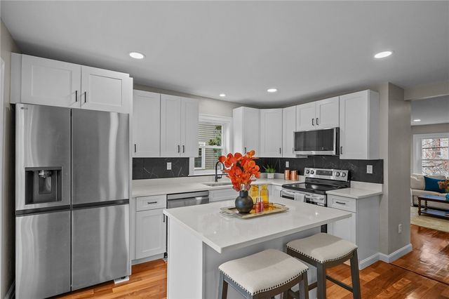 25 Tecumseh Street, Providence, RI 02906