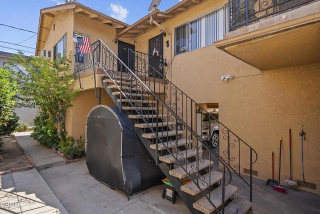 2120 W Victoria Avenue, Montebello, CA 90640