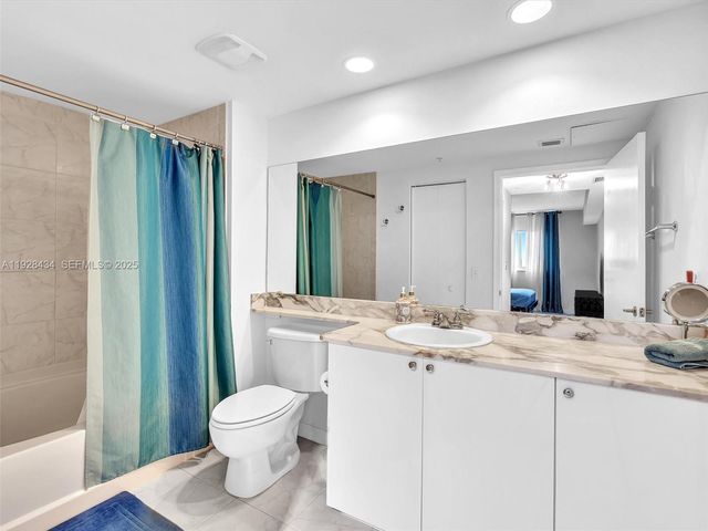 18800 NE 29th Ave 822, Aventura, FL 33180