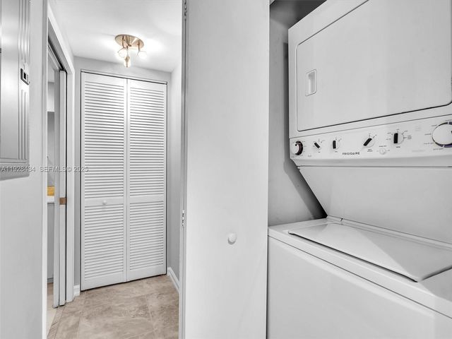 18800 NE 29th Ave 822, Aventura, FL 33180