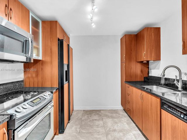 18800 NE 29th Ave 822, Aventura, FL 33180