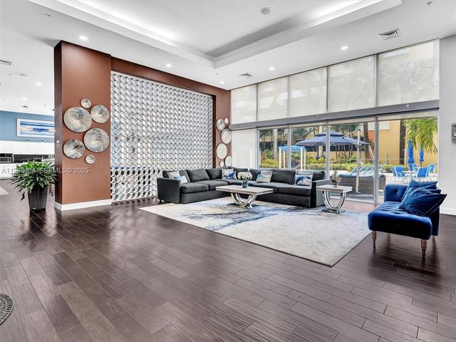 18800 NE 29th Ave 822, Aventura, FL 33180