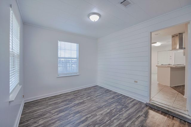 202 Summer Lane, Fort Walton Beach, FL 32547