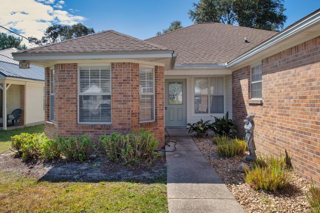 202 Summer Lane, Fort Walton Beach, FL 32547