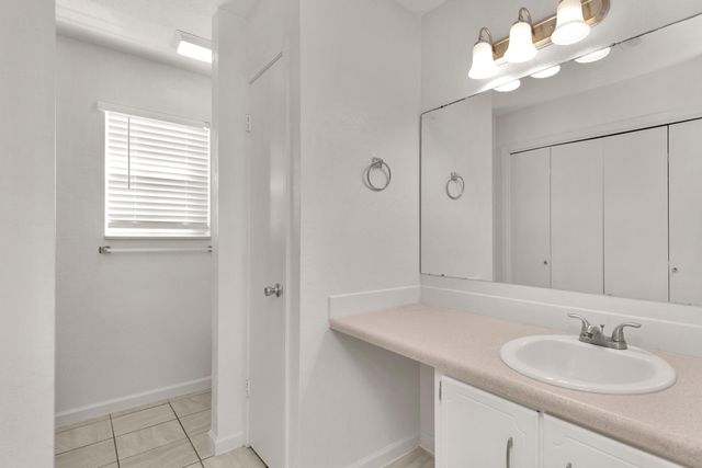 202 Summer Lane, Fort Walton Beach, FL 32547