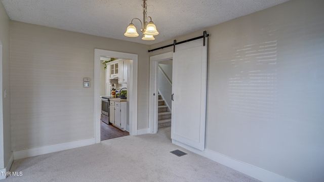 1346 East Center Street, Kingsport, TN 37664