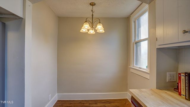 1346 East Center Street, Kingsport, TN 37664