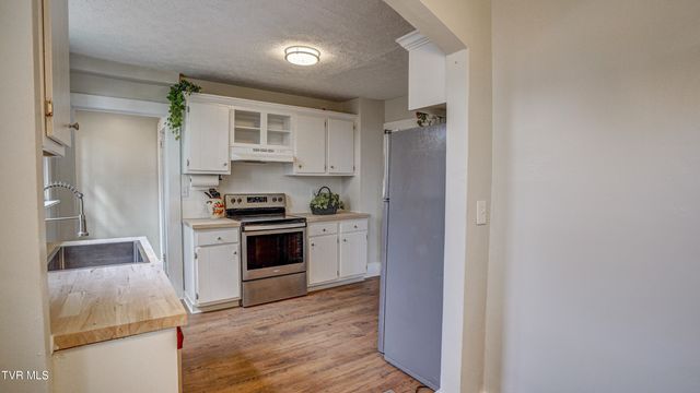 1346 East Center Street, Kingsport, TN 37664