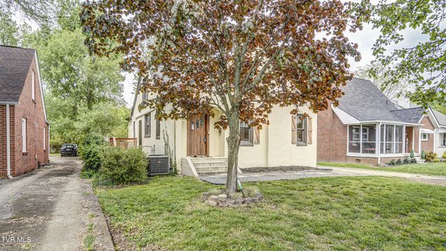 1346 East Center Street, Kingsport, TN 37664