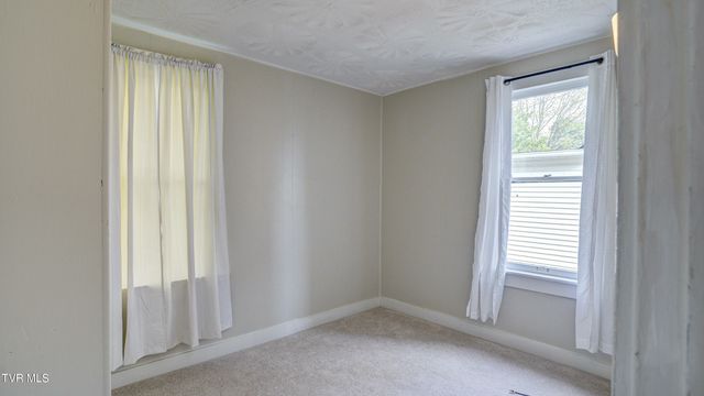 1346 East Center Street, Kingsport, TN 37664