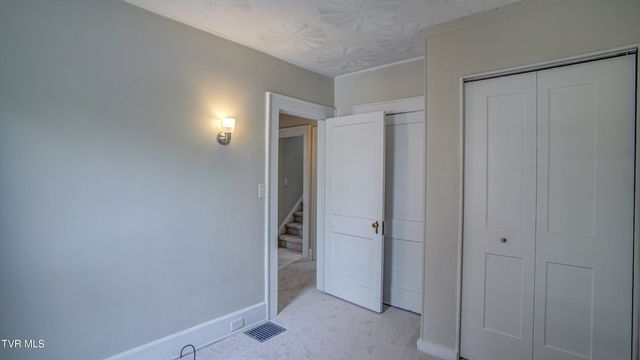 1346 East Center Street, Kingsport, TN 37664