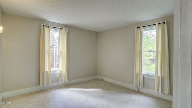 1346 East Center Street, Kingsport, TN 37664