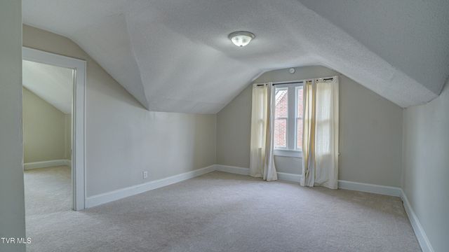 1346 East Center Street, Kingsport, TN 37664