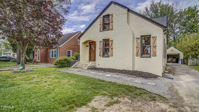 1346 East Center Street, Kingsport, TN 37664