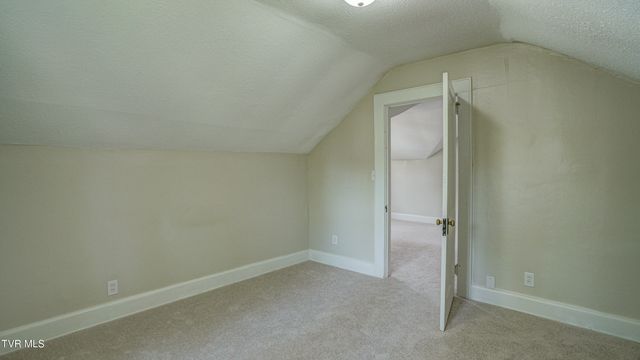 1346 East Center Street, Kingsport, TN 37664