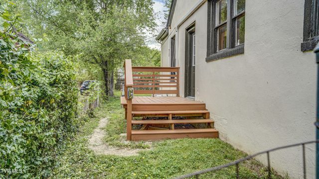 1346 East Center Street, Kingsport, TN 37664