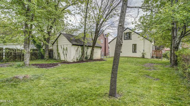 1346 East Center Street, Kingsport, TN 37664