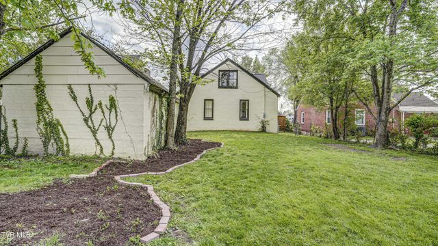 1346 East Center Street, Kingsport, TN 37664