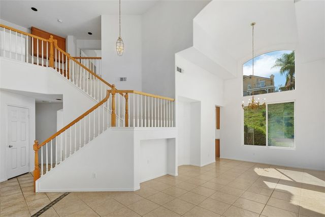 19 Villa Milano, Lake Elsinore, CA 92532