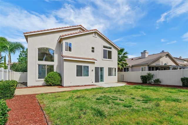 19 Villa Milano, Lake Elsinore, CA 92532