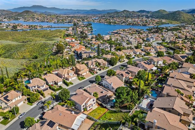 19 Villa Milano, Lake Elsinore, CA 92532