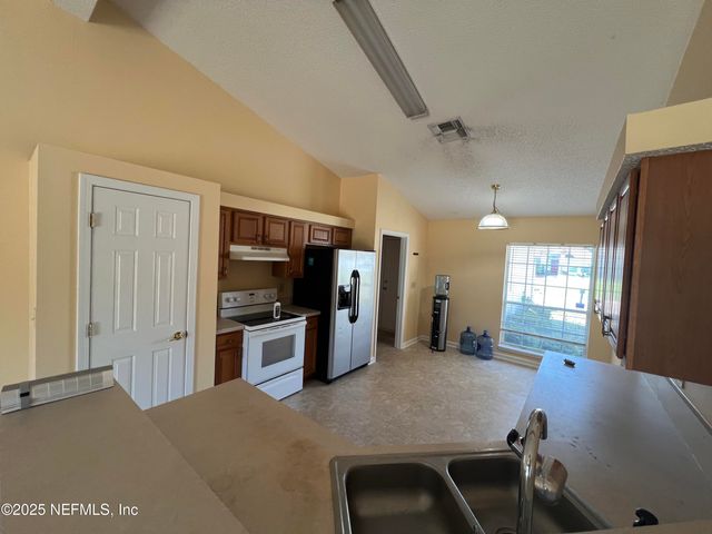 11940 CANTERWOOD Drive, Jacksonville, FL 32246