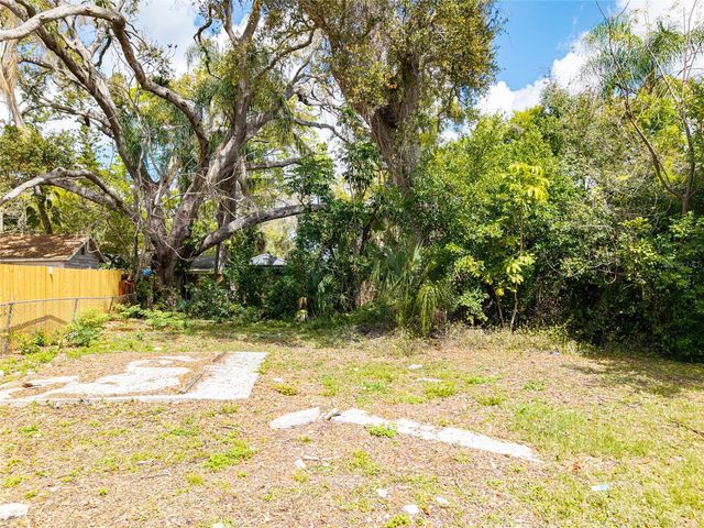 1107 PUTNAM DRIVE, Sarasota, FL 34234