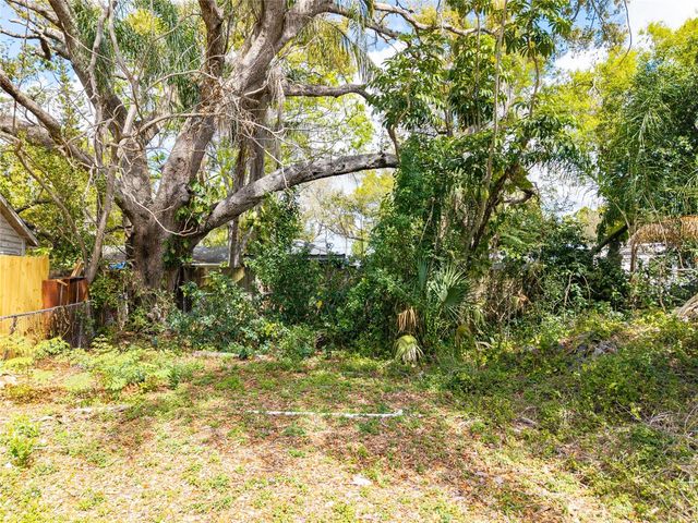 1107 PUTNAM DRIVE, Sarasota, FL 34234