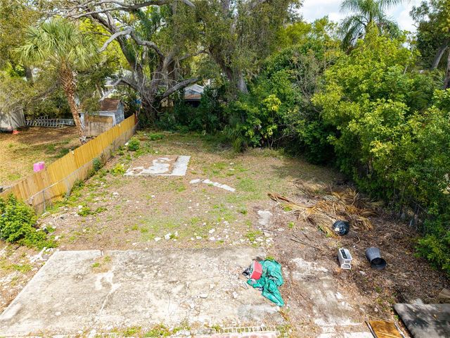 1107 PUTNAM DRIVE, Sarasota, FL 34234