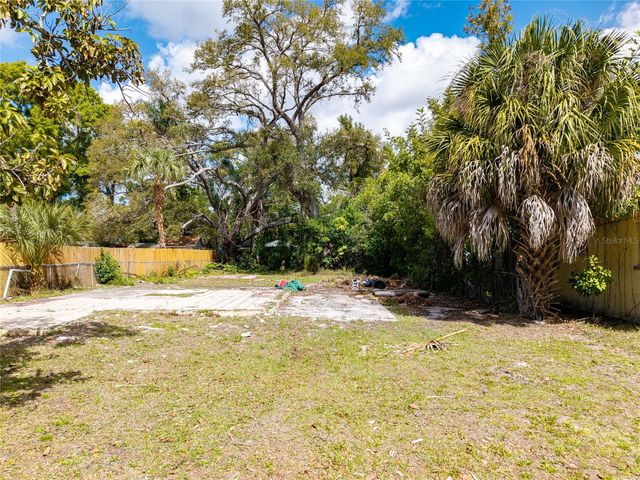 1107 PUTNAM DRIVE, Sarasota, FL 34234