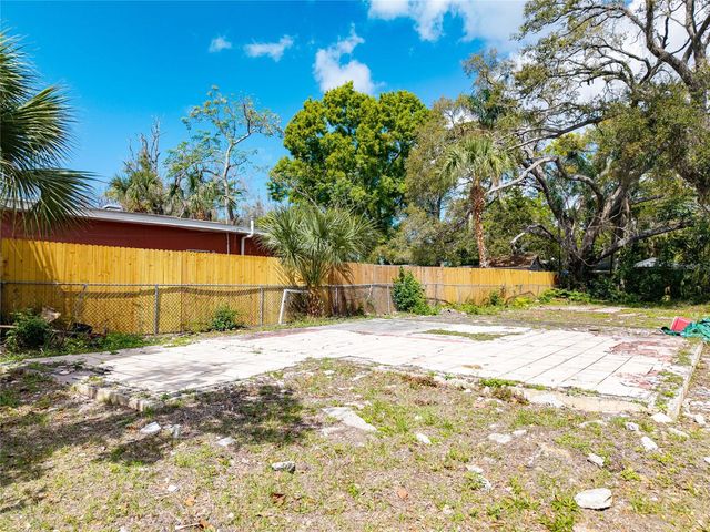 1107 PUTNAM DRIVE, Sarasota, FL 34234