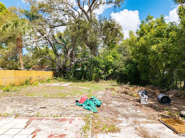 1107 PUTNAM DRIVE, Sarasota, FL 34234