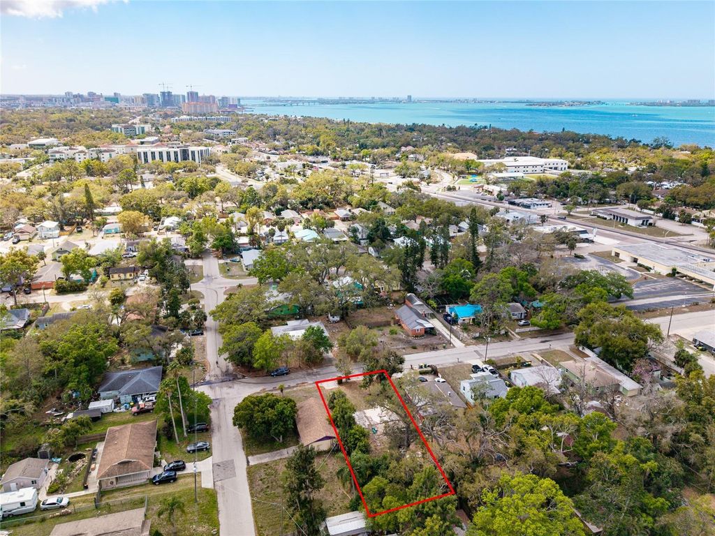 1107 PUTNAM DRIVE, Sarasota, FL 34234