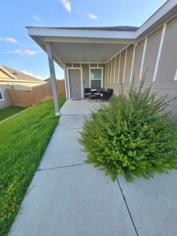 2729 Rosewater Lane, Fort Worth, TX 76179