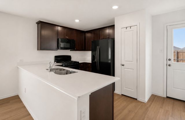 2729 Rosewater Lane, Fort Worth, TX 76179