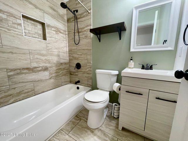 4800 Libby Ln, Louisville, KY 40272