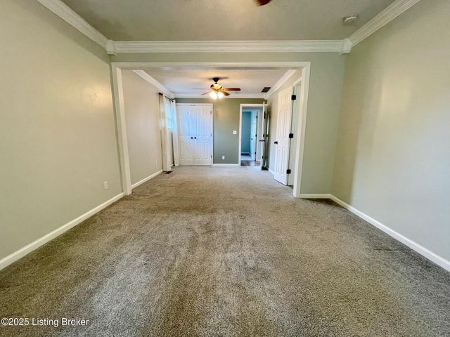 4800 Libby Ln, Louisville, KY 40272