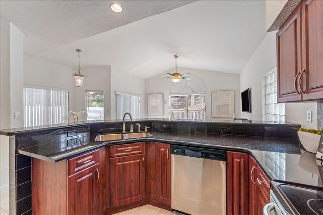 4731 NW 121st Avenue, Coral Springs, FL 33076