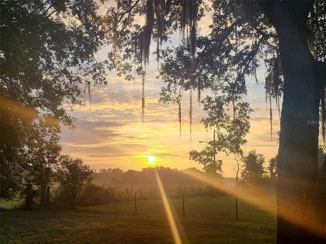 14224 LORRAINE COURT, Dade City, FL 33525